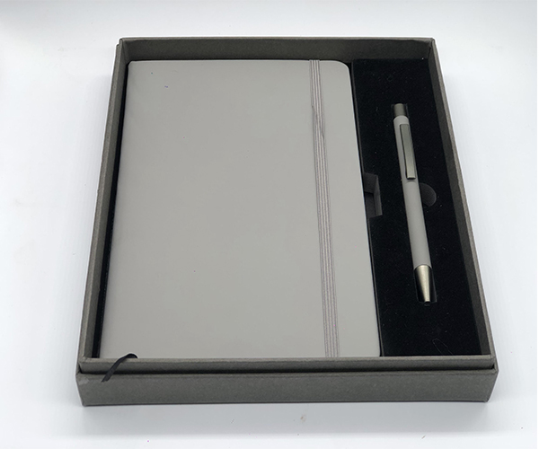 COFFRET BLOC NOTE + STYLO GRIS PERSONALISABLE