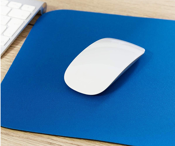 TAPIS  SOURIS CARRÉ PROELIFE AVEC BORDS COUSUS